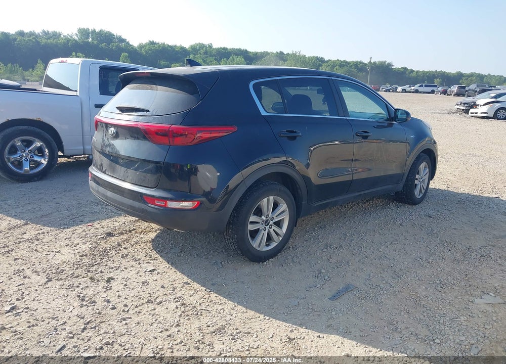 2017 KIA SPORTAGE VIN: KNDPMCACXH7086143