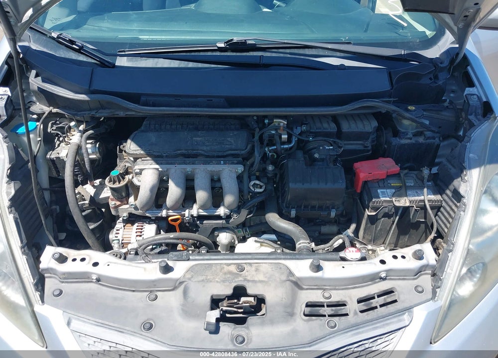 2013 HONDA FIT VIN: JHMGE8H34DC066499