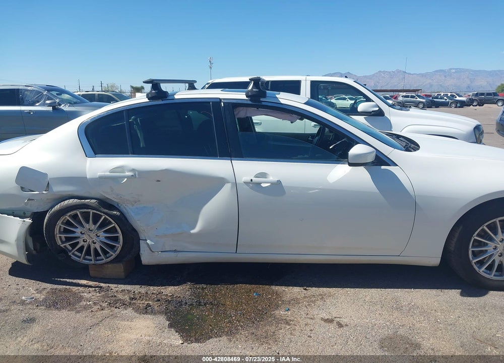 2011 INFINITI G37X VIN: JN1CV6AR1BM405538