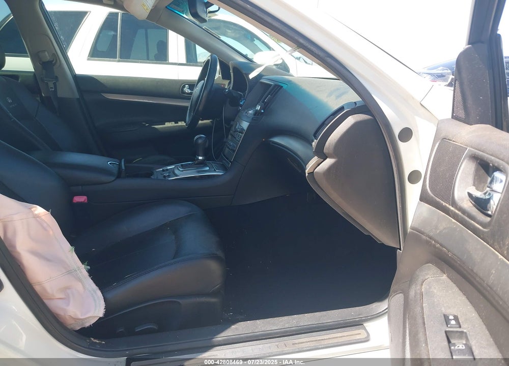 2011 INFINITI G37X VIN: JN1CV6AR1BM405538