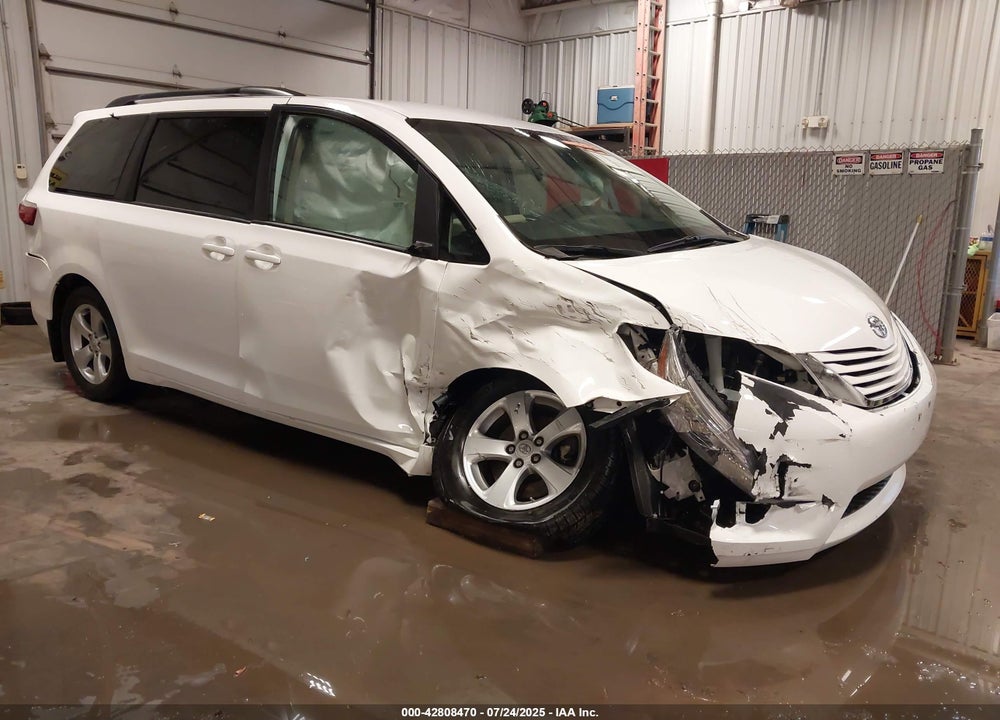 2015 TOYOTA SIENNA LE 8 PASSENGER VIN: 5TDKK3DC9FS616844