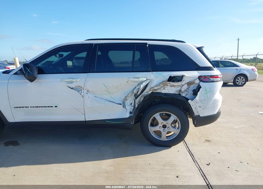 2024 JEEP GRAND CHEROKEE VIN: 1C4RJHAG5RC148591