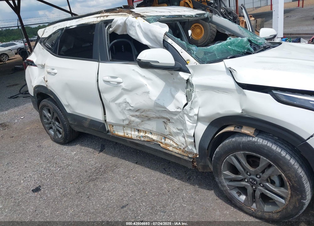 2021 KIA SELTOS VIN: KNDEU2AA5M7059135