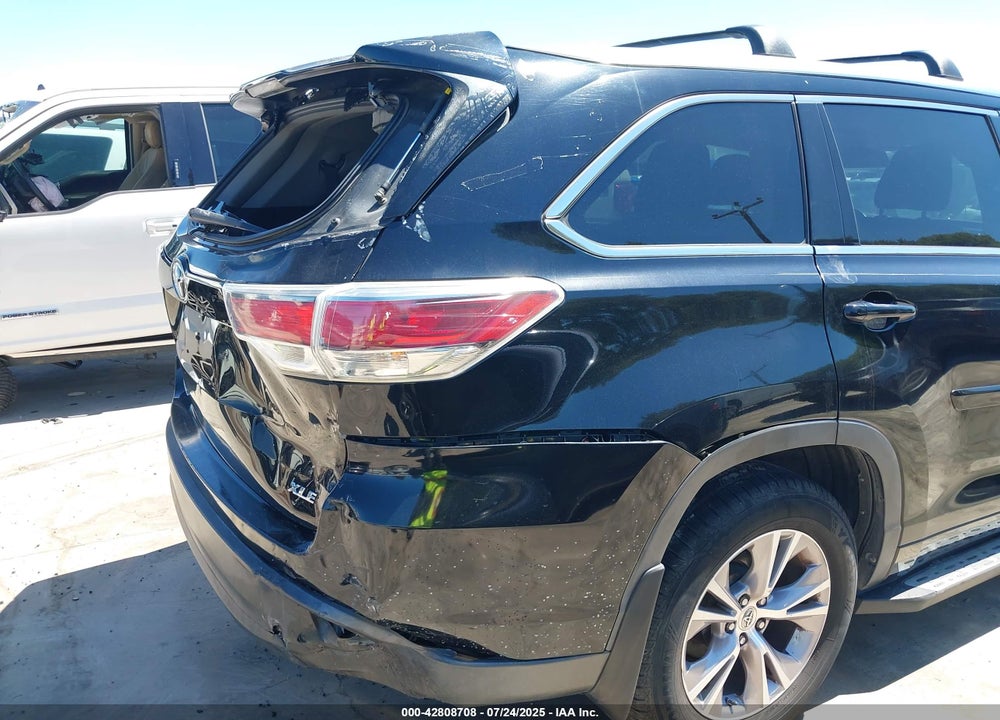 2015 TOYOTA HIGHLANDER VIN: 5TDKKRFH8FS083719