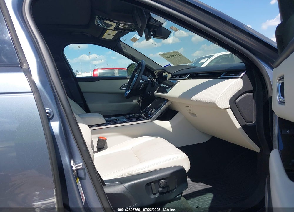 2020 LAND ROVER RANGE ROVER VELAR VIN: SALYK2FV2LA246275