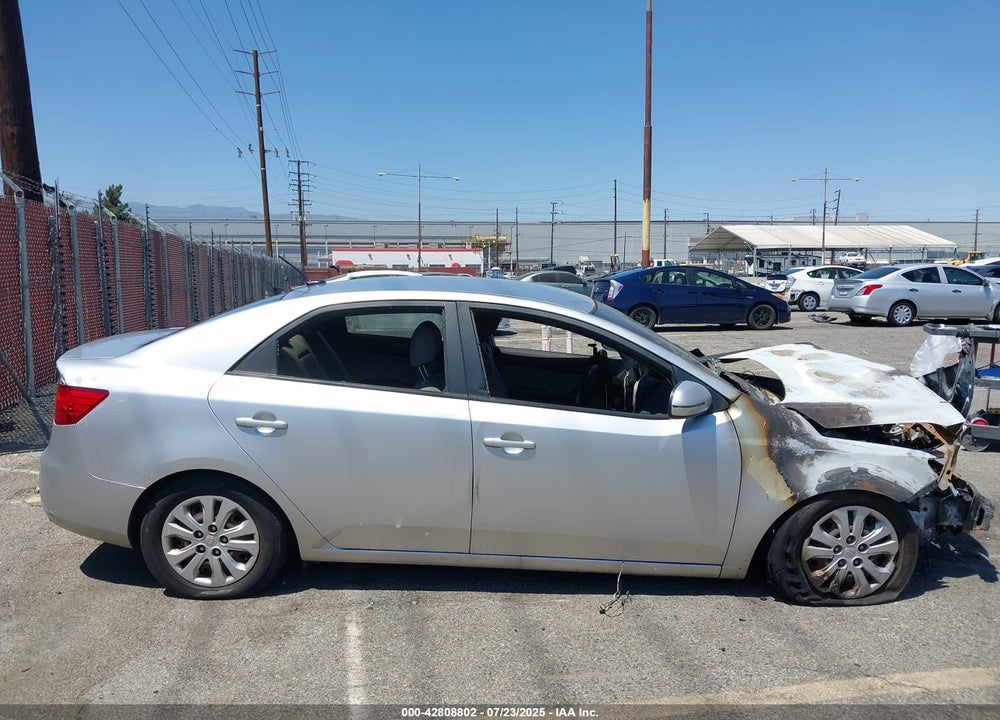 2011 KIA FORTE VIN: KNAFU4A26B5409788