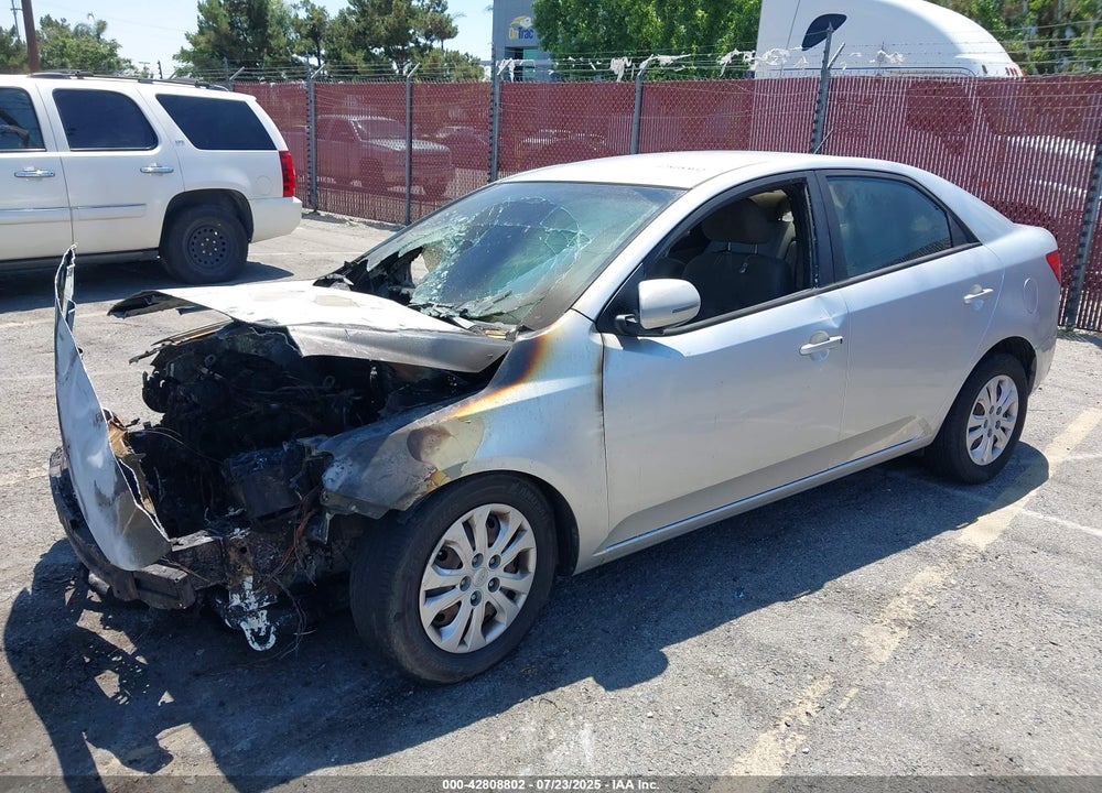 2011 KIA FORTE VIN: KNAFU4A26B5409788