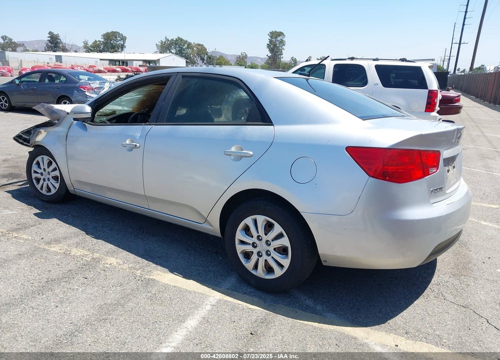 2011 KIA FORTE VIN: KNAFU4A26B5409788