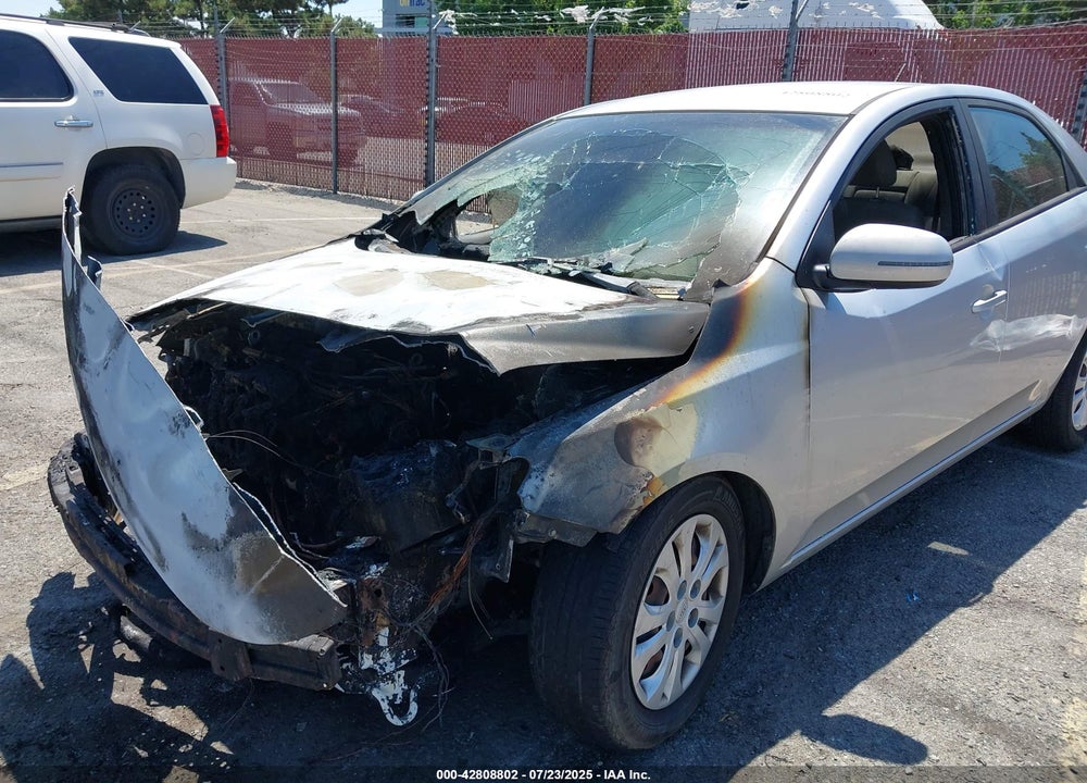 2011 KIA FORTE VIN: KNAFU4A26B5409788