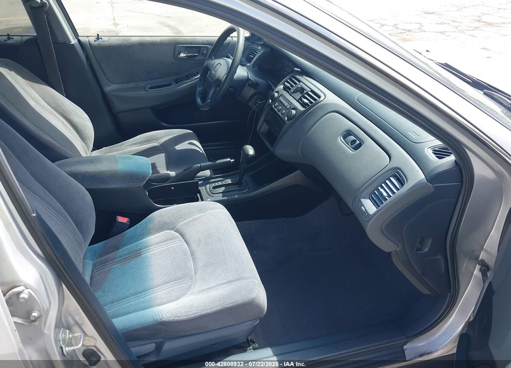 2000 HONDA ACCORD VIN: JHMCG6658YC000903