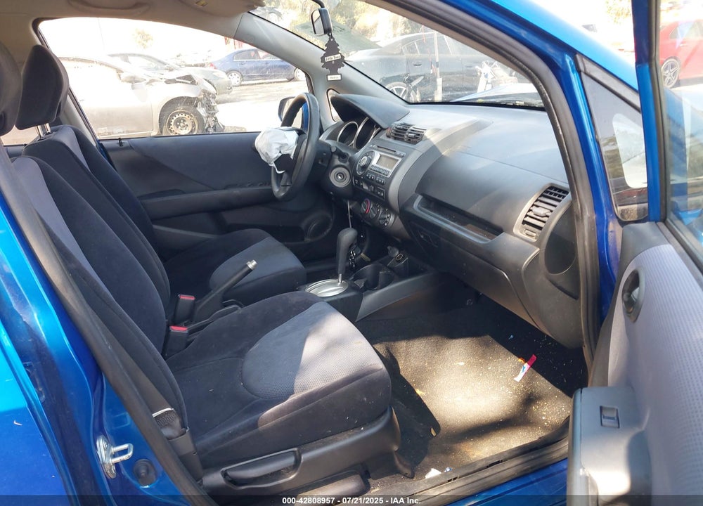 2008 HONDA FIT VIN: JHMGD38498S059865