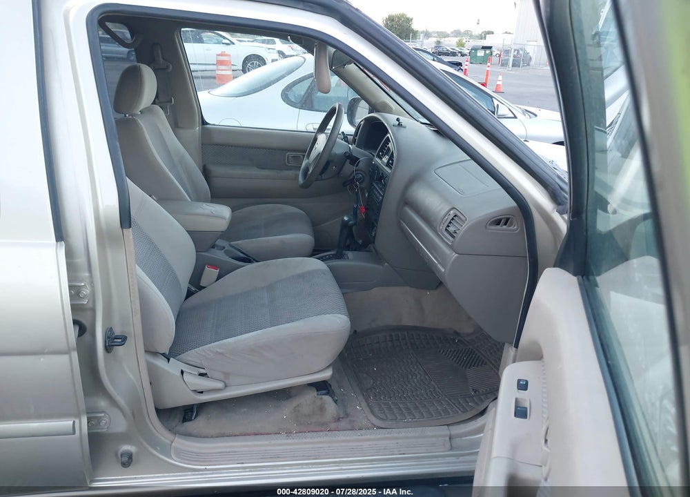 2002 NISSAN PATHFINDER VIN: JN8DR09Y82W709621