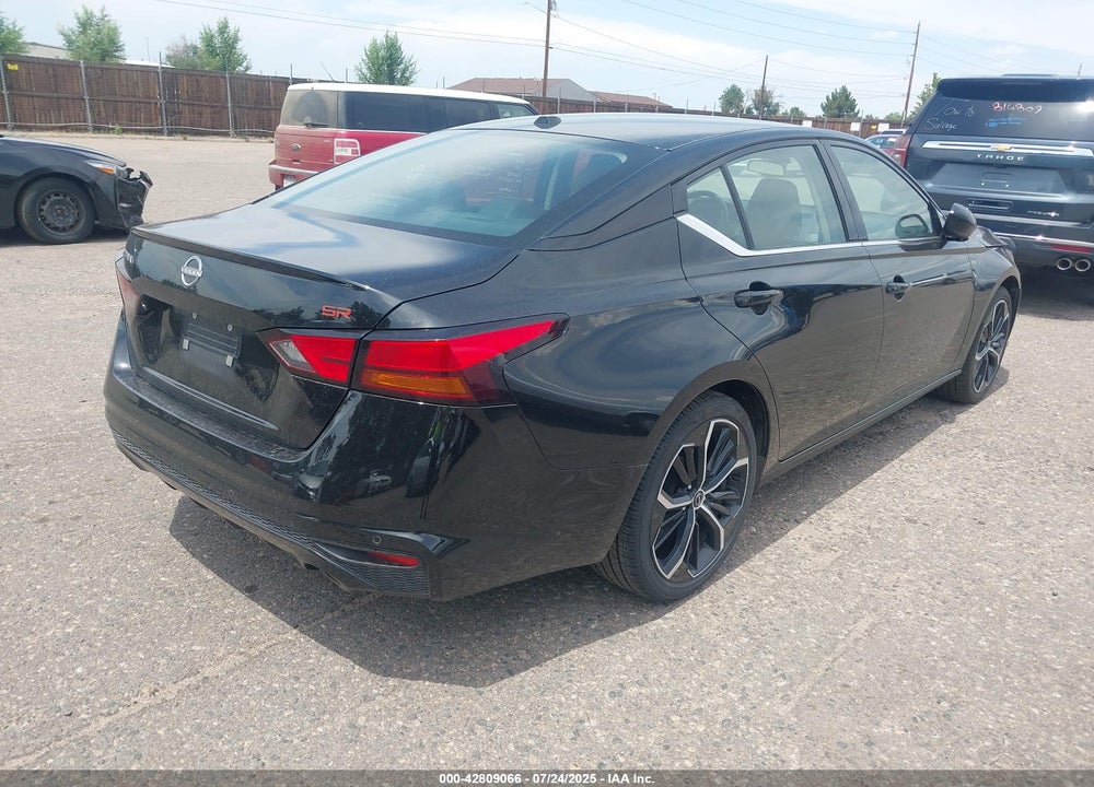 2024 NISSAN ALTIMA SR FWD VIN: 1N4BL4CV8RN376210
