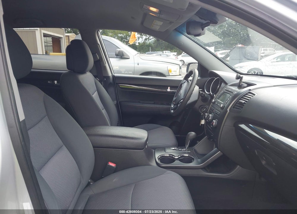 2013 KIA SORENTO VIN: 5XYKTDA20DG347612