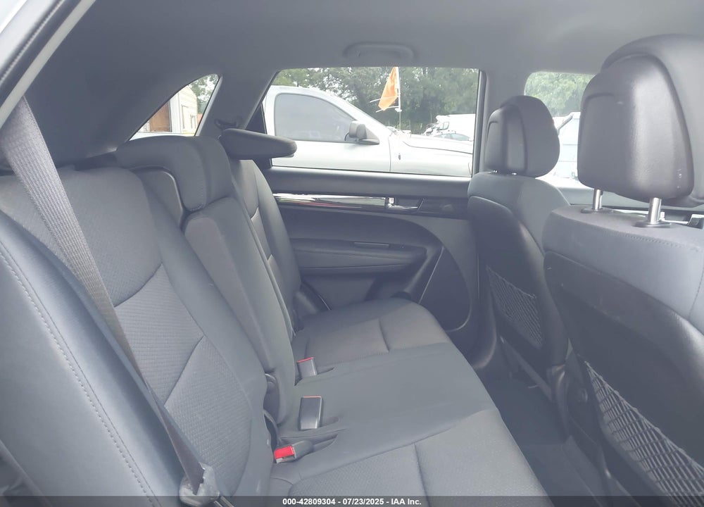2013 KIA SORENTO VIN: 5XYKTDA20DG347612