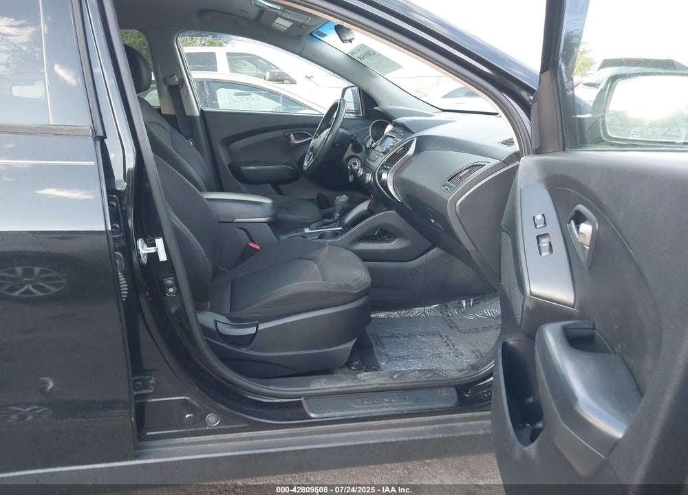 2015 HYUNDAI TUCSON GLS VIN: KM8JT3AF5FU070350