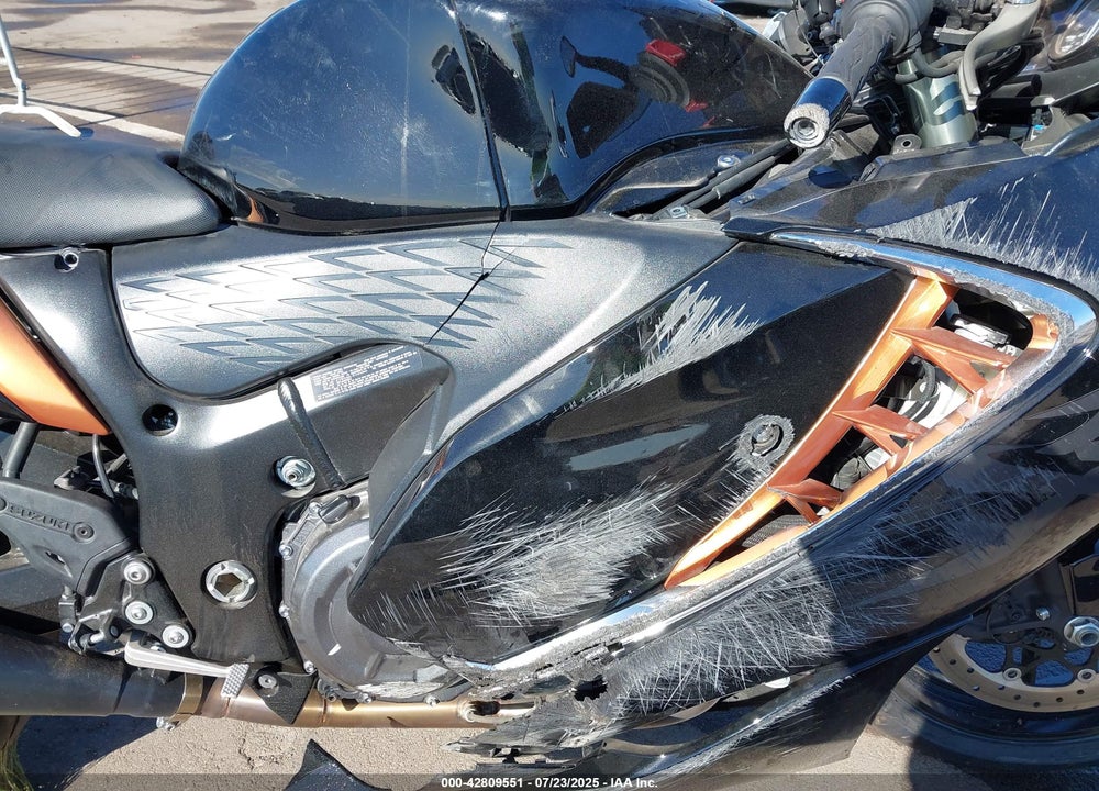 2022 SUZUKI GSX1300 RR VIN: JS1EJ11B5N7102203