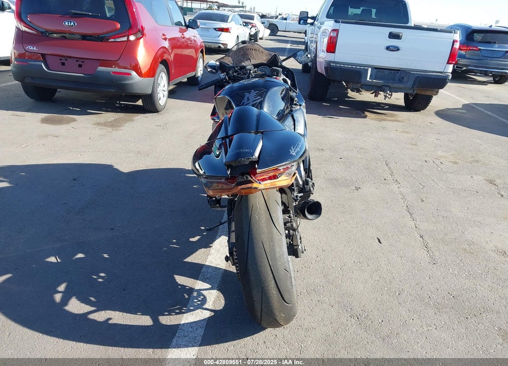 2022 SUZUKI GSX1300 RR VIN: JS1EJ11B5N7102203