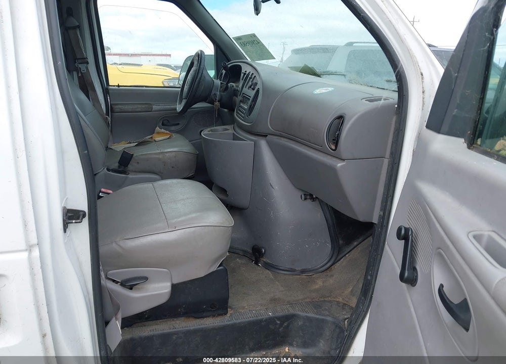 1999 FORD E 150 VIN: 1FTRE1426XHA02910