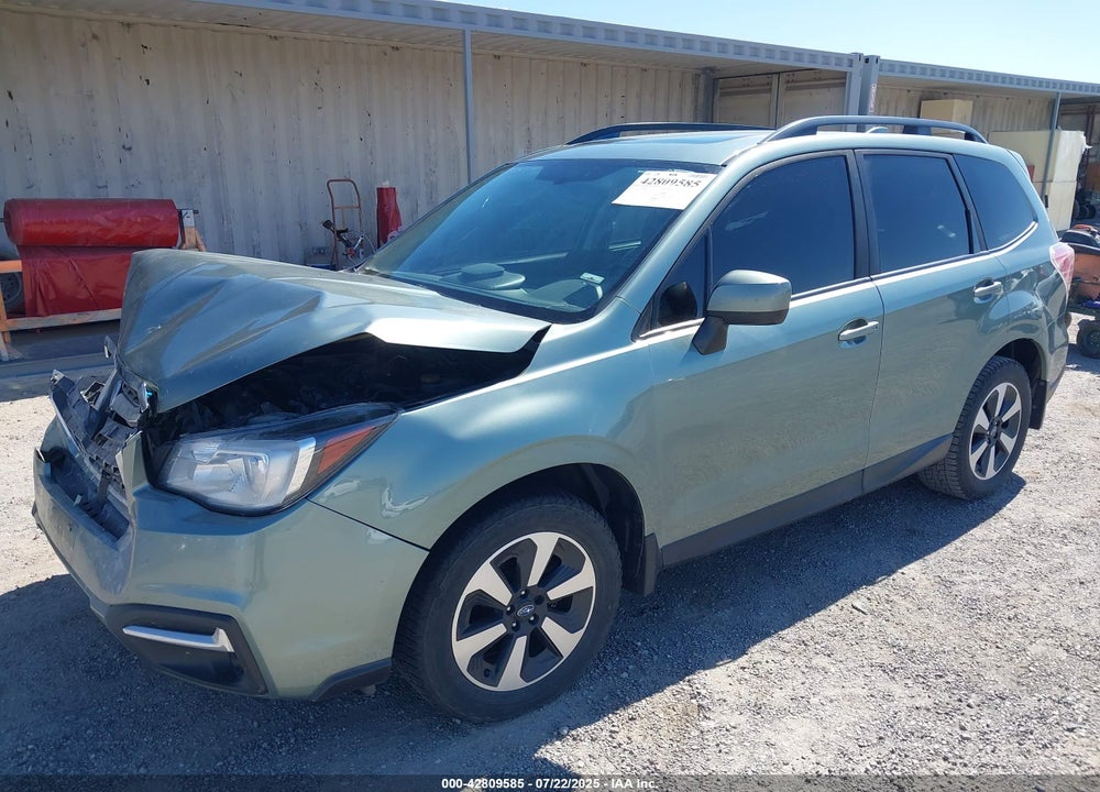 2018 SUBARU FORESTER VIN: JF2SJAEC4JH449605