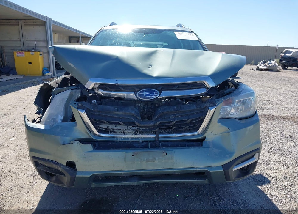 2018 SUBARU FORESTER VIN: JF2SJAEC4JH449605