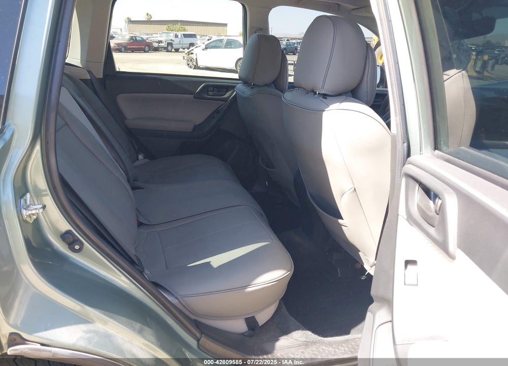 2018 SUBARU FORESTER VIN: JF2SJAEC4JH449605