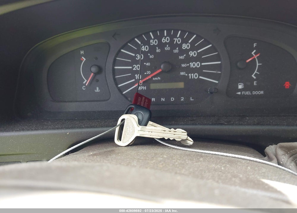 1998 TOYOTA SIENNA VIN: 4T3GF19C6WU081736