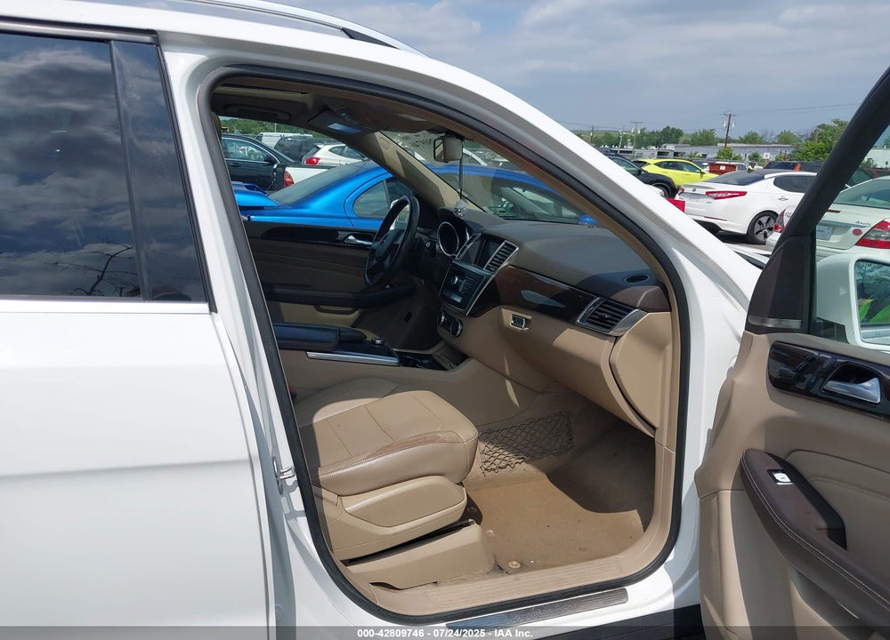 2015 MERCEDES-BENZ ML-CLASS VIN: 4JGDA5HB2FA569240