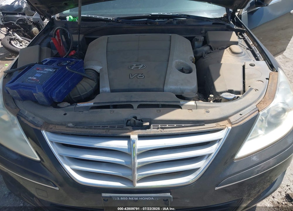 2009 HYUNDAI GENESIS VIN: KMHGC46E59U061085