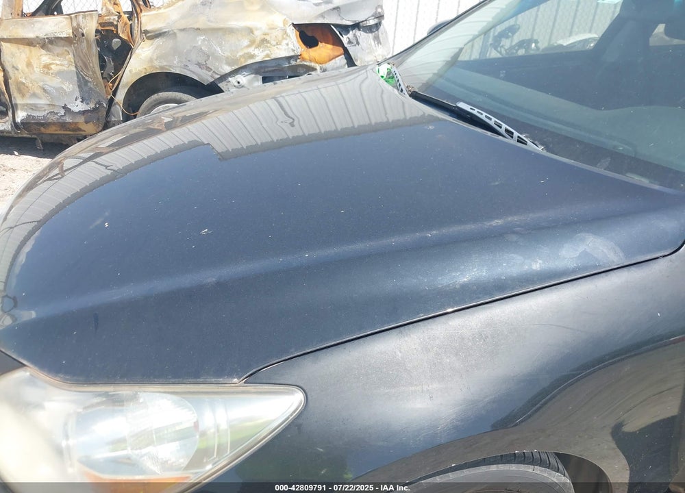 2009 HYUNDAI GENESIS VIN: KMHGC46E59U061085