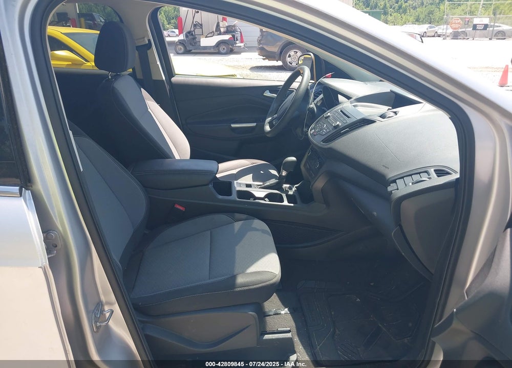 2017 FORD ESCAPE VIN: 1FMCU0G90HUC53017