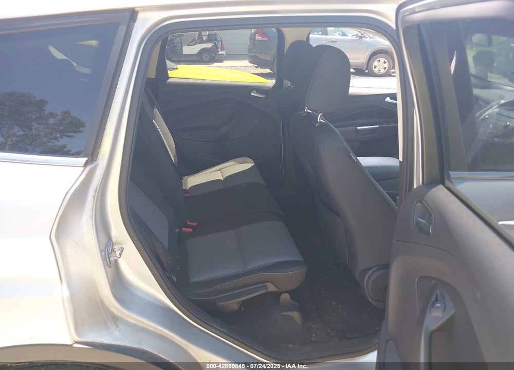 2017 FORD ESCAPE VIN: 1FMCU0G90HUC53017