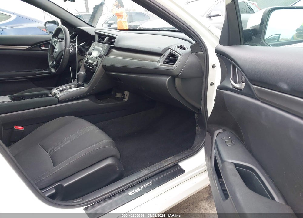 2019 HONDA CIVIC LX VIN: SHHFK7H3XKU422145