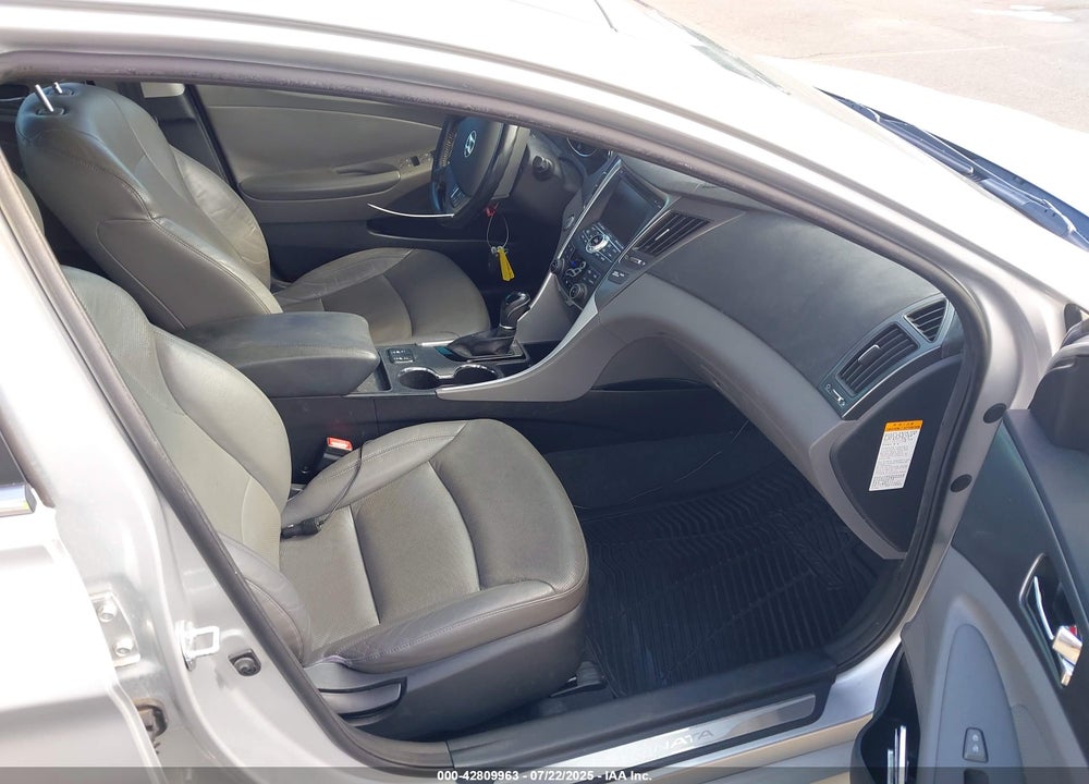 2013 HYUNDAI SONATA HYBRID VIN: KMHEC4A49DA087284