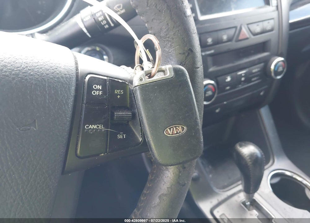 2013 KIA SORENTO VIN: 5XYKU4A62DG330407