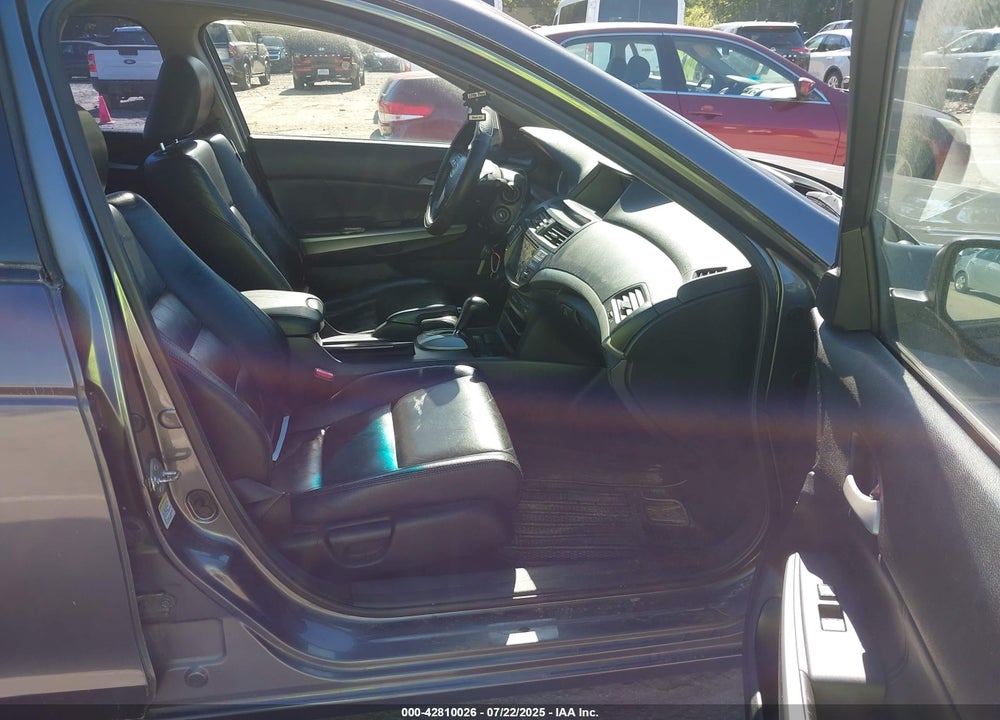 2009 HONDA ACCORD VIN: 1HGCP268X9A012652