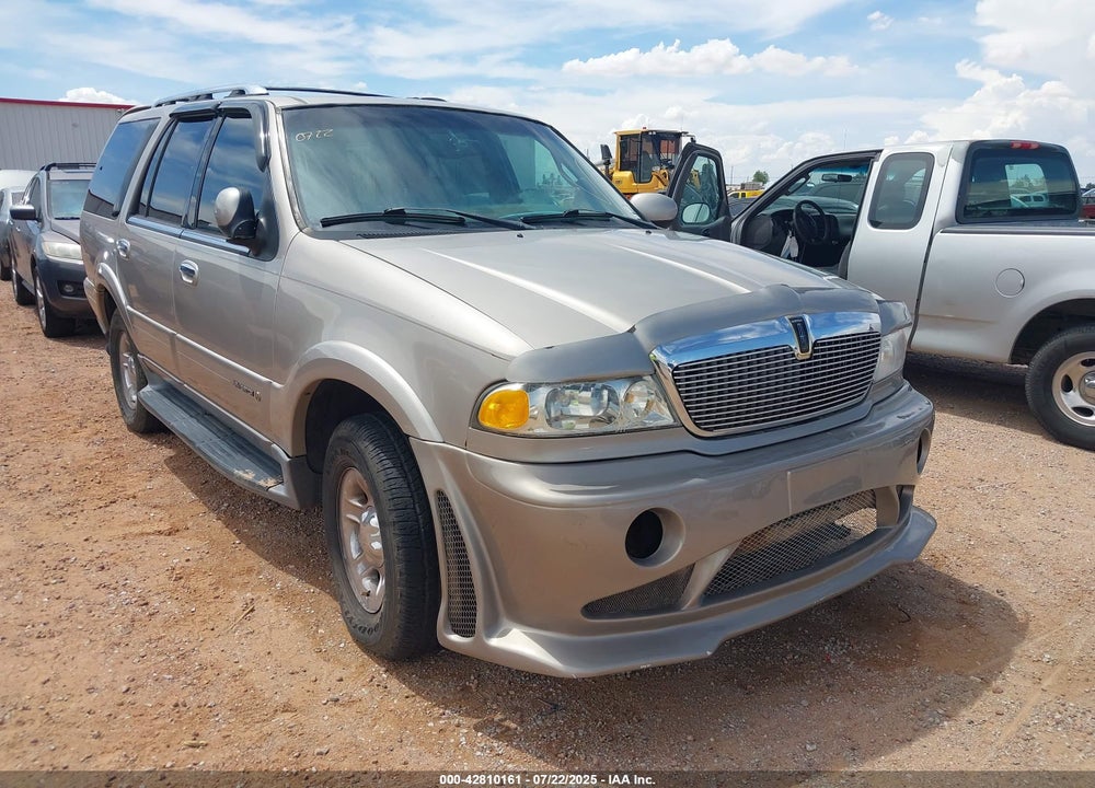 2002 LINCOLN NAVIGATOR VIN: 5LMFU28RX2LJ01389