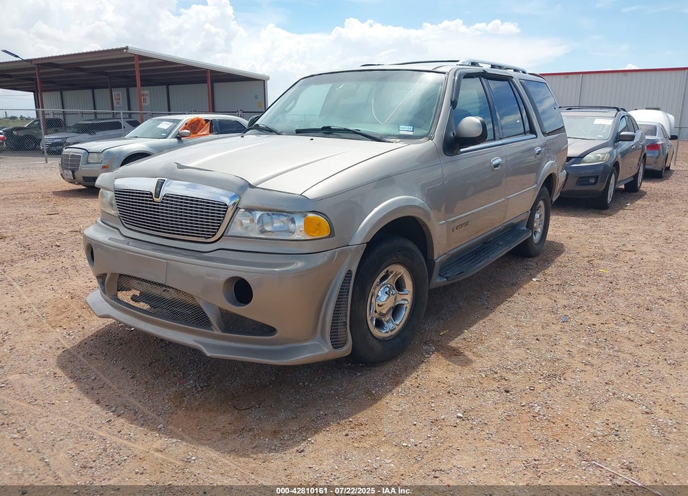 2002 LINCOLN NAVIGATOR VIN: 5LMFU28RX2LJ01389