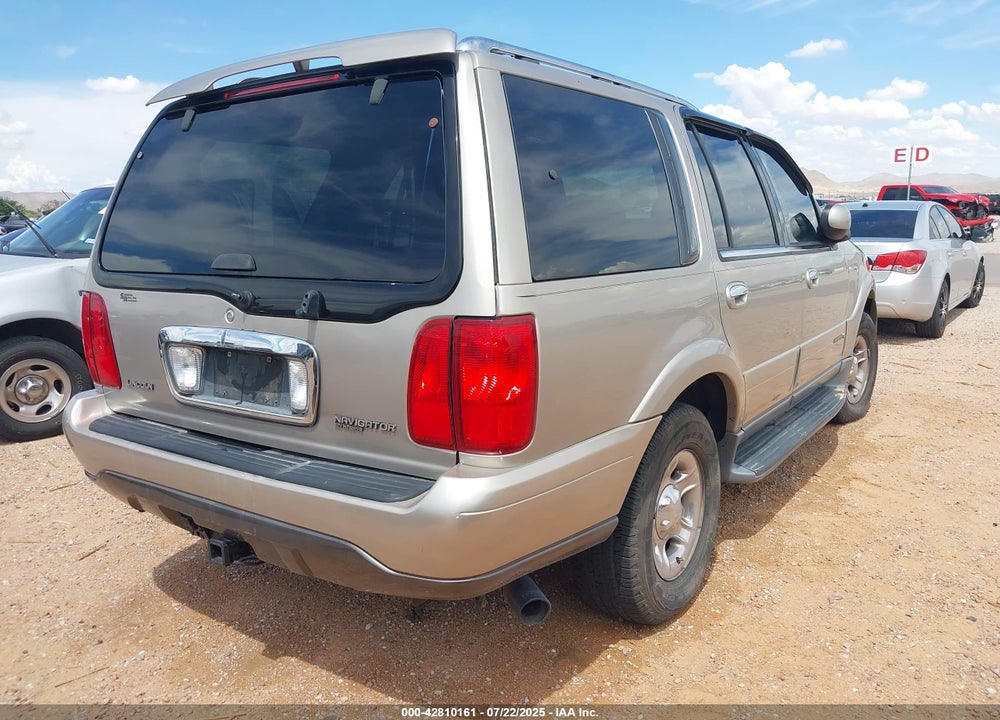2002 LINCOLN NAVIGATOR VIN: 5LMFU28RX2LJ01389