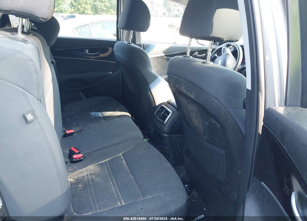 2019 KIA SORENTO VIN: 5XYPGDA36KG458598
