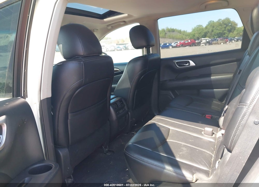 2015 NISSAN PATHFINDER VIN: 5N1AR2MMXFC615001