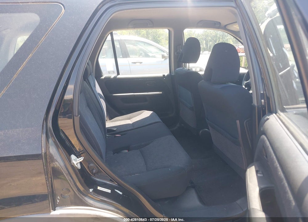 2006 HONDA CR-V VIN: JHLRD68526C013437