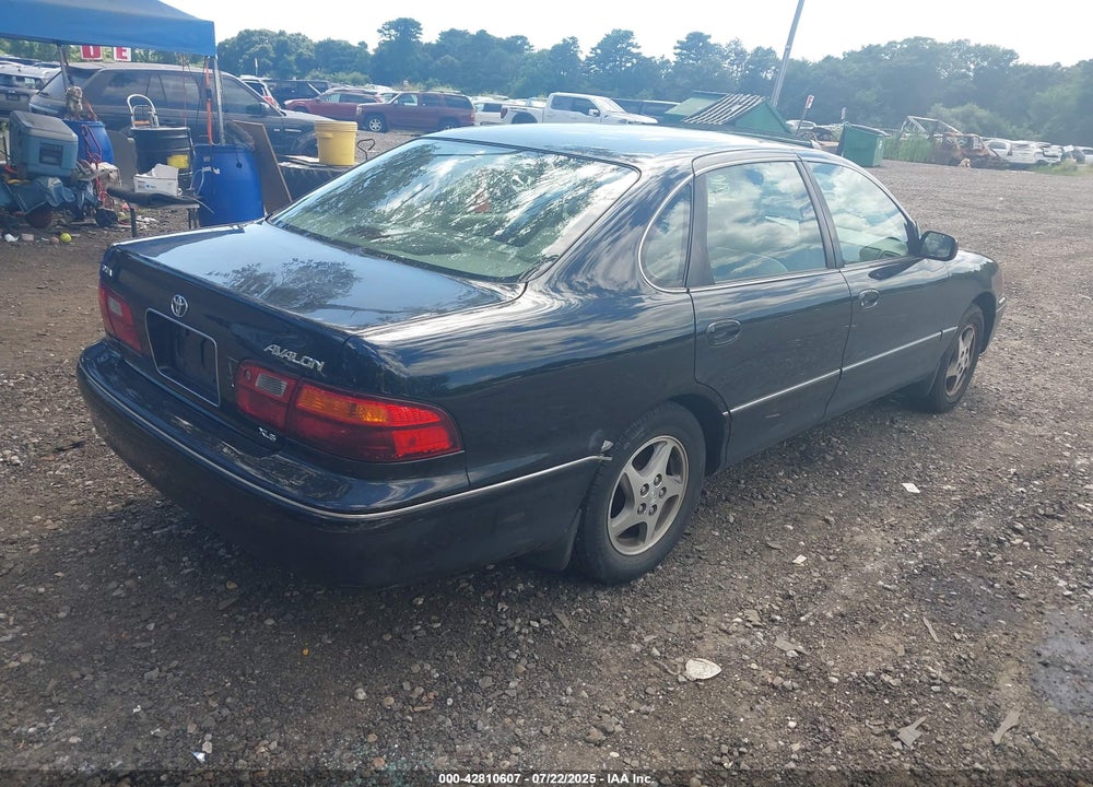 1999 TOYOTA AVALON XLS VIN: 4T1BF18B7XU327481