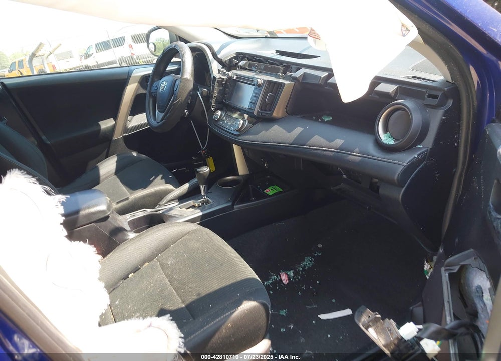 2015 TOYOTA RAV4 VIN: 2T3RFREV4FW329478