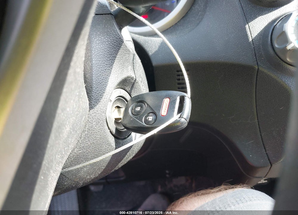 2013 HONDA FIT VIN: JHMGE8G36DC050080