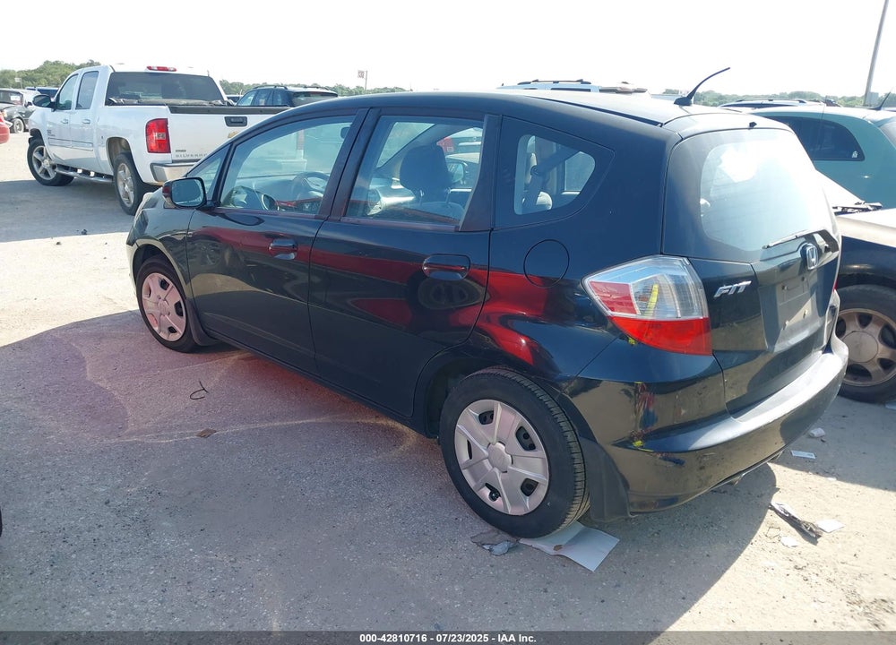 2013 HONDA FIT VIN: JHMGE8G36DC050080