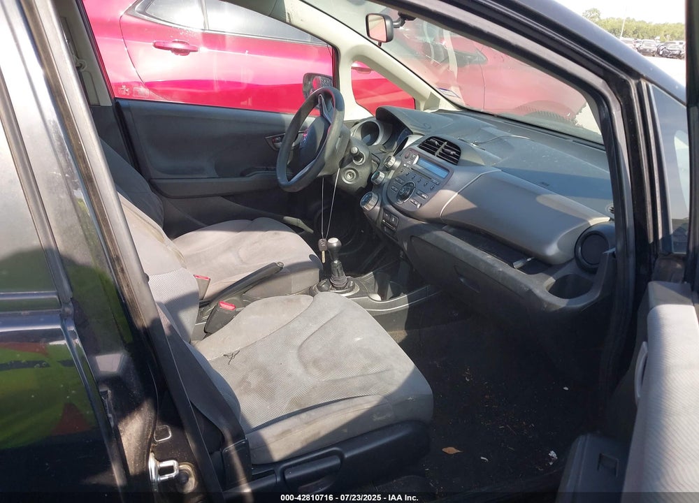 2013 HONDA FIT VIN: JHMGE8G36DC050080