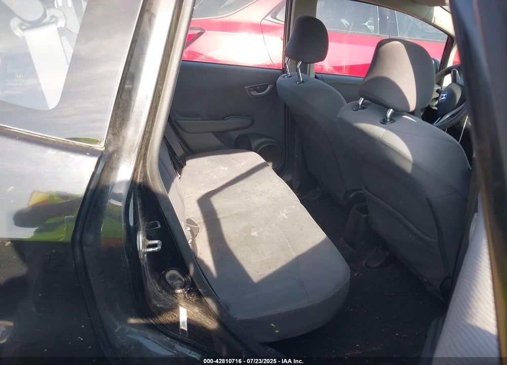 2013 HONDA FIT VIN: JHMGE8G36DC050080