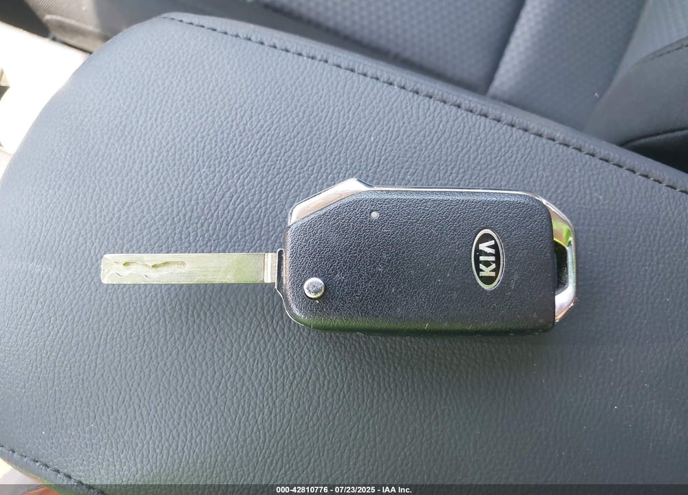 2021 KIA SOUL VIN: KNDJ23AU2M7785846