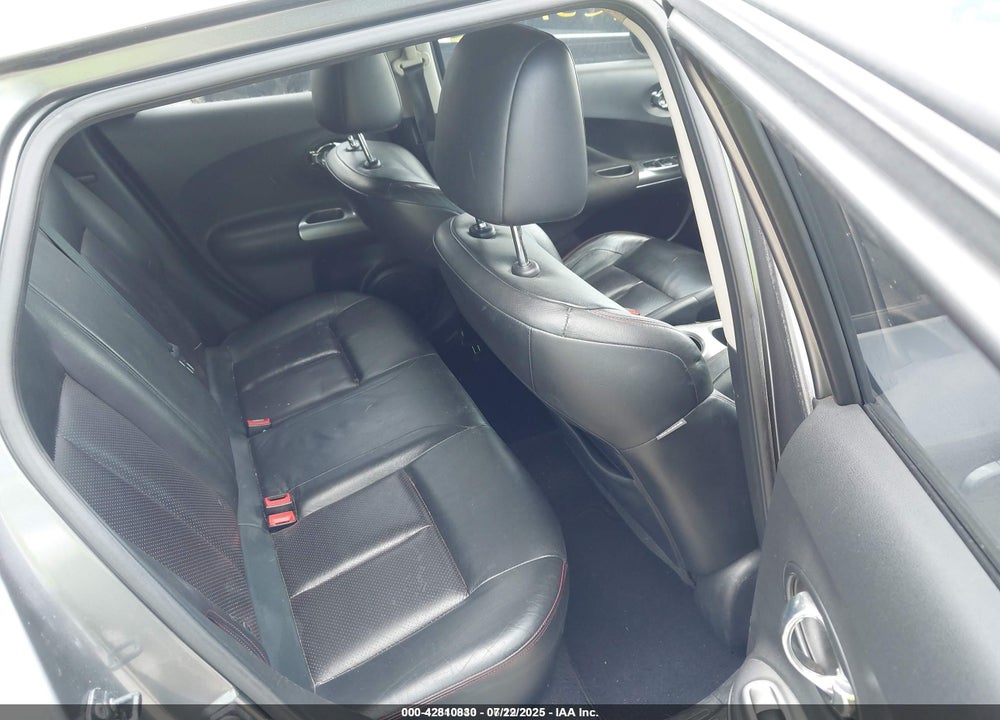 2011 NISSAN JUKE SL VIN: JN8AF5MV2BT016406